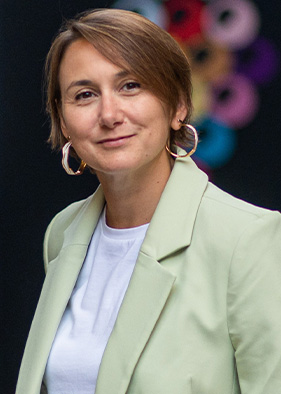 Nicola Bates