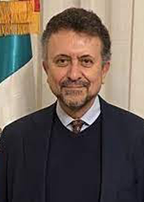 Carlos García de Alba 
